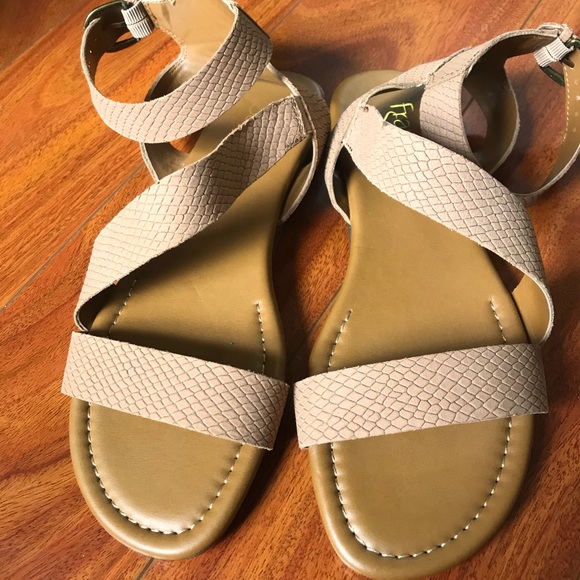 franco sarto gustar sandal